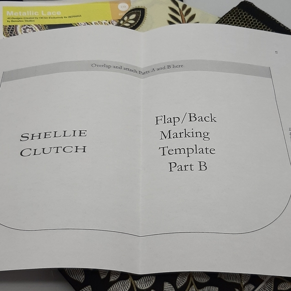 BERNINA Exclusive Collection #82011 Metallic Lace Kit Disc & Material Package - Picture 6 of 6